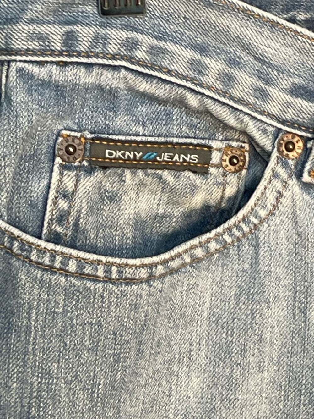 DKNY Jeans Vintage Y2K Light Wash Bootcut Denim Jeans Size 9 - Picture 3 of 10